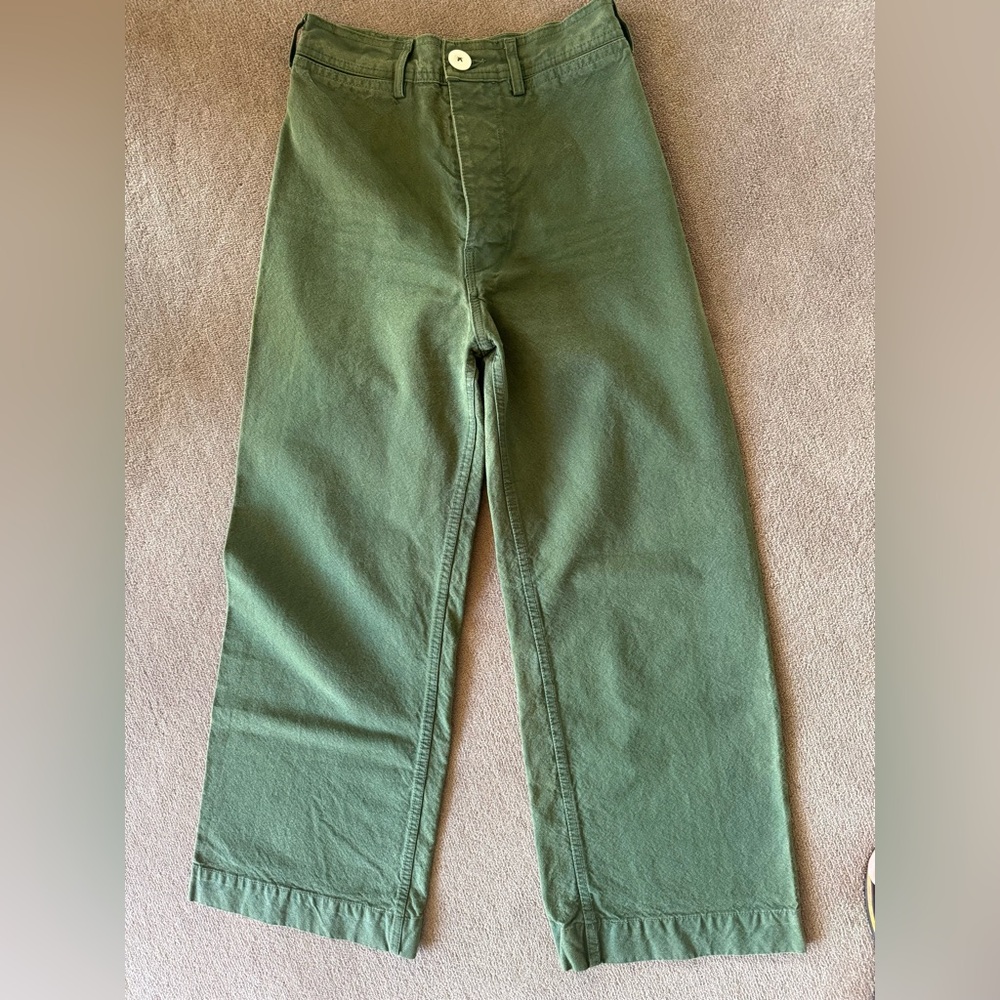 The coolest Kamm pants in forest service. Size 2. EUC